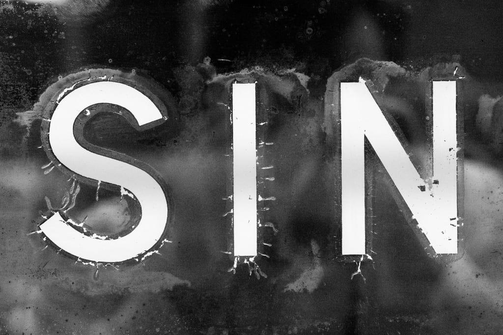 Reasons to Avoid Sins in Islam